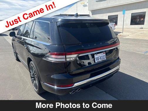 Infinite Black Metallic Clearcoat 2022 Lincoln Aviator Black Label AWD
