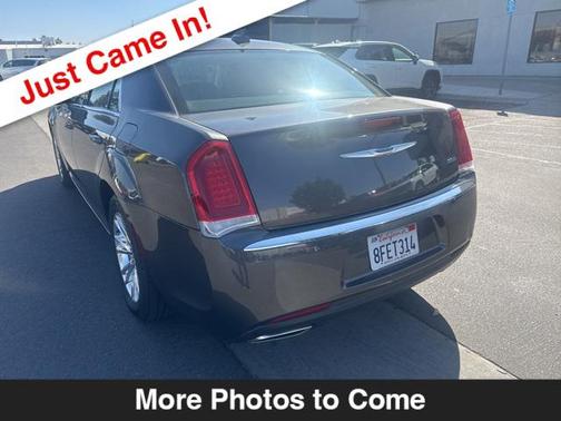 2018 Chrysler 300 Touring