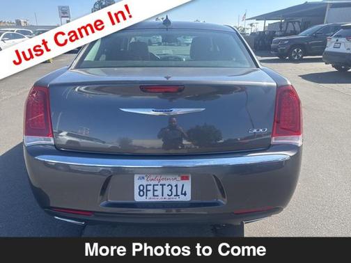 2018 Chrysler 300 Touring