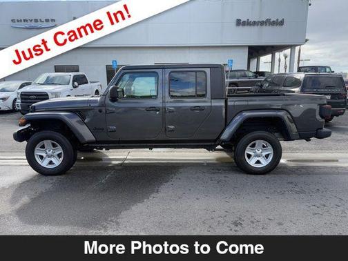 2022 Jeep Gladiator Sport S