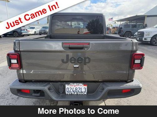 2022 Jeep Gladiator Sport S