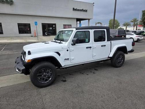 Bright White Clear-Coat Exterior Paint 2026 Jeep Gladiator Sport S