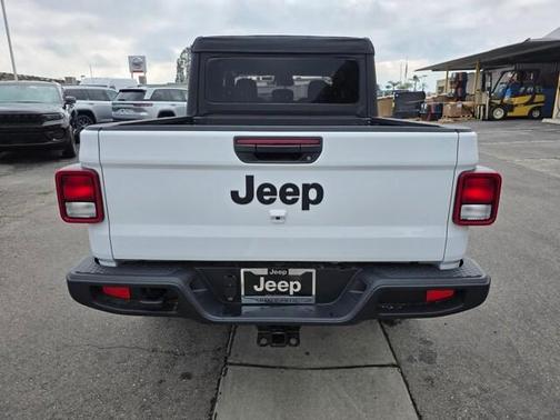 2026 Jeep Gladiator Sport S