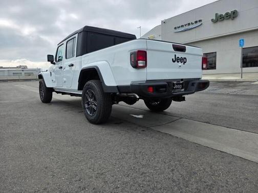 2026 Jeep Gladiator Sport S