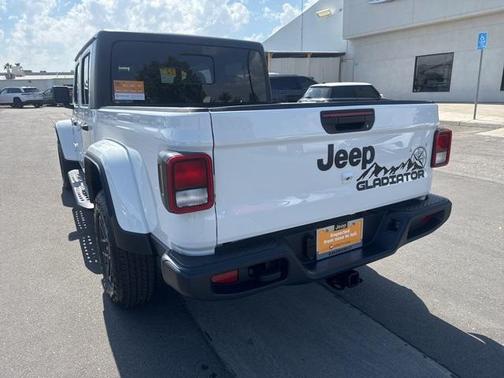 2024 Jeep Gladiator Sport S