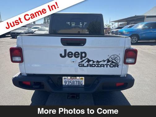 2024 Jeep Gladiator Sport S