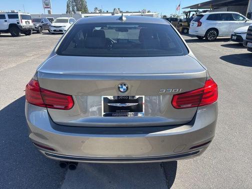 2017 BMW 330 330i