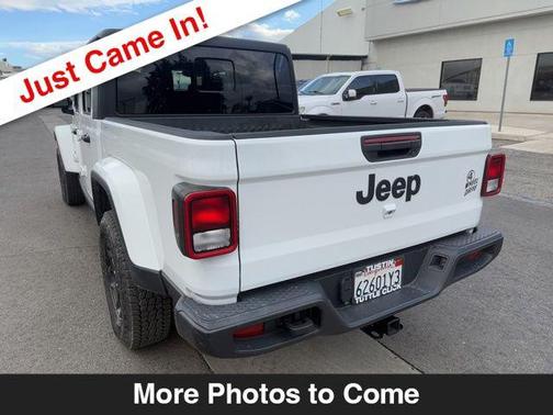 2023 Jeep Gladiator Willys 4x4