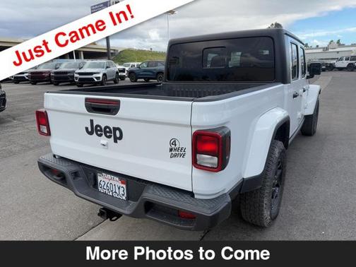 2023 Jeep Gladiator Willys 4x4