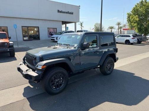 Anvil Clear-Coat Exterior Paint 2026 Jeep Wrangler Sport S