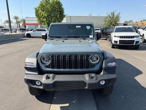 Anvil Clear-Coat Exterior Paint 2026 Jeep Wrangler Sport S