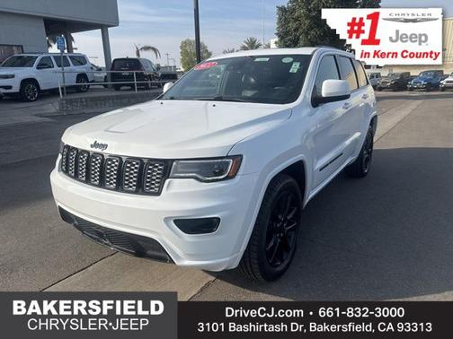 2022 Jeep Grand Cherokee Laredo