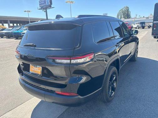 Diamond Black 2023 Jeep Grand Cherokee L Altitude