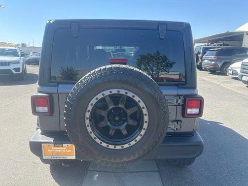 Granite Crystal Metallic Clearcoat 2022 Jeep Wrangler Unlimited Sport