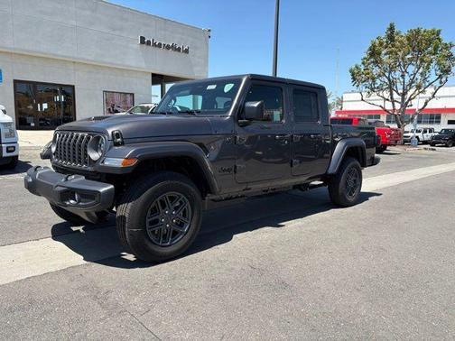 Granite Crystal Metallic Clear-Coat Exterior Paint 2026 Jeep Gladiator Sport S