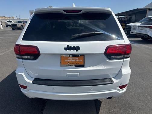 2022 Jeep Grand Cherokee Laredo