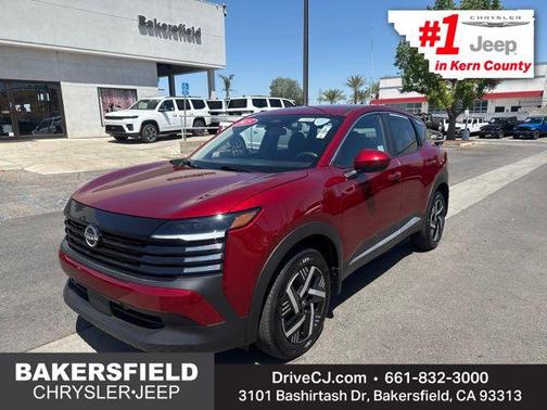 Scarlet 2025 Nissan Kicks SV