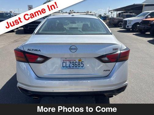 Brilliant Silver Metallic 2024 Nissan Altima SR Intelligent AWD