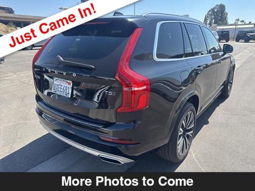 2021 Volvo XC90 T5 Momentum