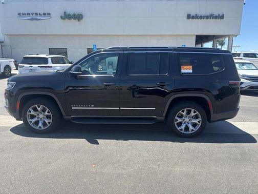 2022 Jeep Wagoneer Series II 4x2