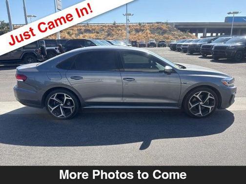 Platinum Gray Metallic 2021 Volkswagen Passat 2.0T R-Line