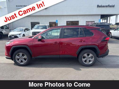 Pearl 2025 Toyota RAV4 XLE