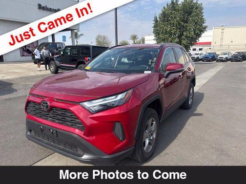 Pearl 2025 Toyota RAV4 XLE