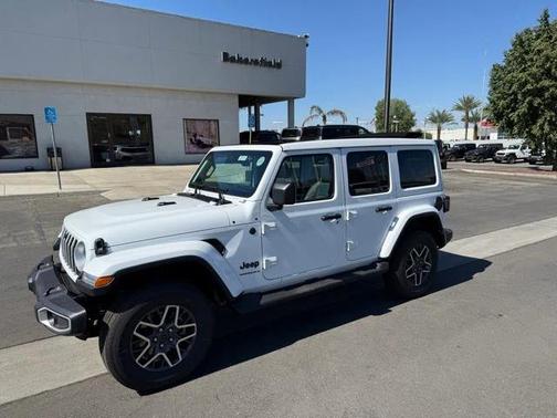 2025 Jeep Wrangler 4-Door Sahara 4x4
