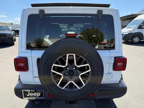 2025 Jeep Wrangler 4-Door Sahara 4x4