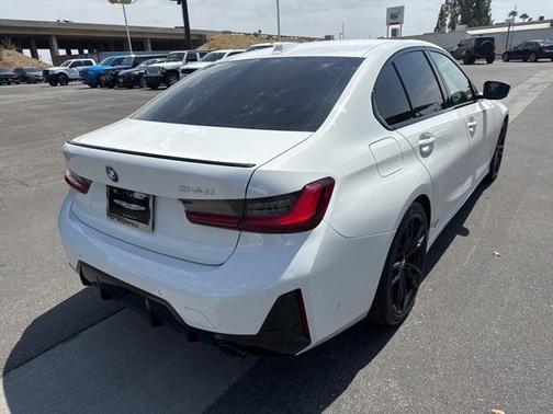 2024 BMW 330 i