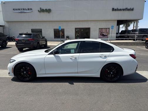 2024 BMW 330 i