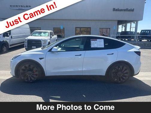 Pearl White Multi-Coat 2024 Tesla Model Y Performance Dual Motor All-Wheel Drive
