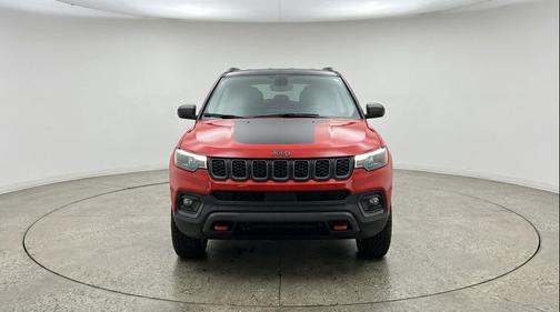Red Hot Pearlcoat 2025 Jeep Compass Trailhawk