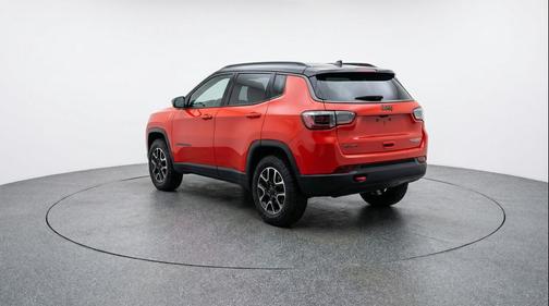 Red Hot Pearlcoat 2025 Jeep Compass Trailhawk
