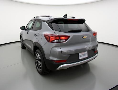 Sterling Gray Metallic 2025 Chevrolet Trailblazer LT