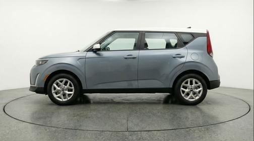 Gravity Gray 2025 Kia Soul LX
