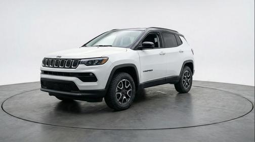 Bright White Clearcoat 2025 Jeep Compass Trailhawk