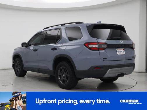 Gray 2024 Honda Pilot Trailsport