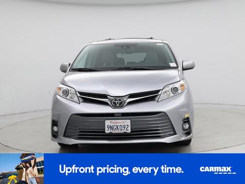 Silver 2018 Toyota Sienna XLE