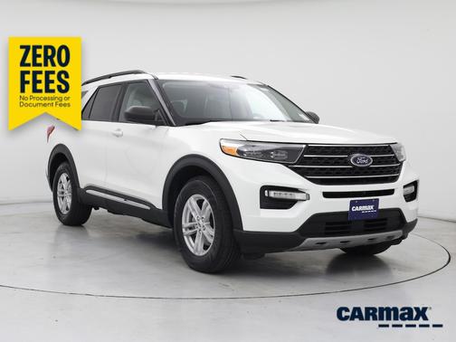 White 2022 Ford Explorer XLT