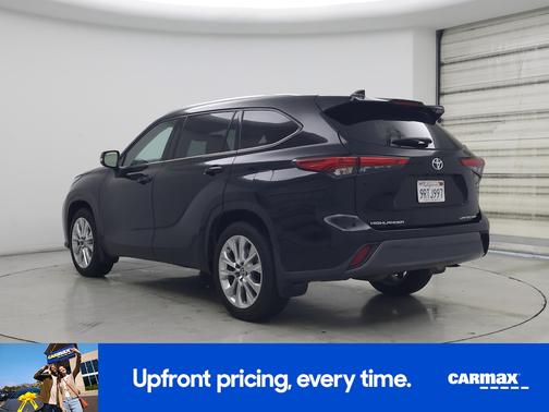 Black 2022 Toyota Highlander Limited