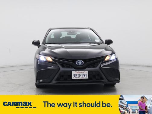 2022 Toyota Camry Hybrid SE