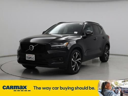 2022 Volvo XC40 T5 R-Design