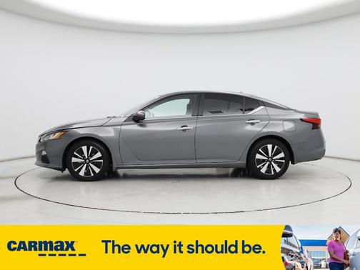 2022 Nissan Altima SV