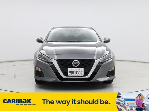 2022 Nissan Altima SV