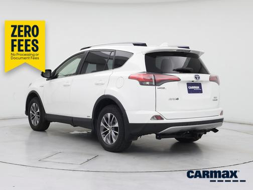 White 2018 Toyota RAV4 Hybrid XLE