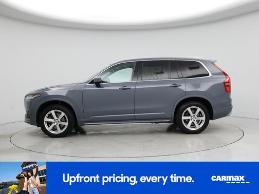 2020 Volvo XC90 T6 Momentum