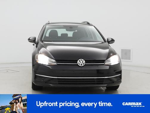 2018 Volkswagen Golf SE