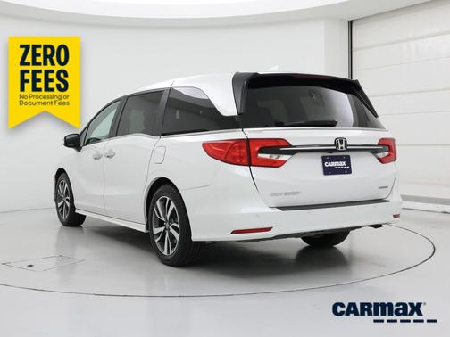 White 2024 Honda Odyssey Touring