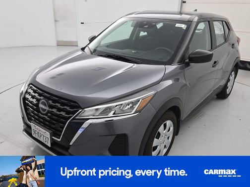 Gray 2023 Nissan Kicks S
